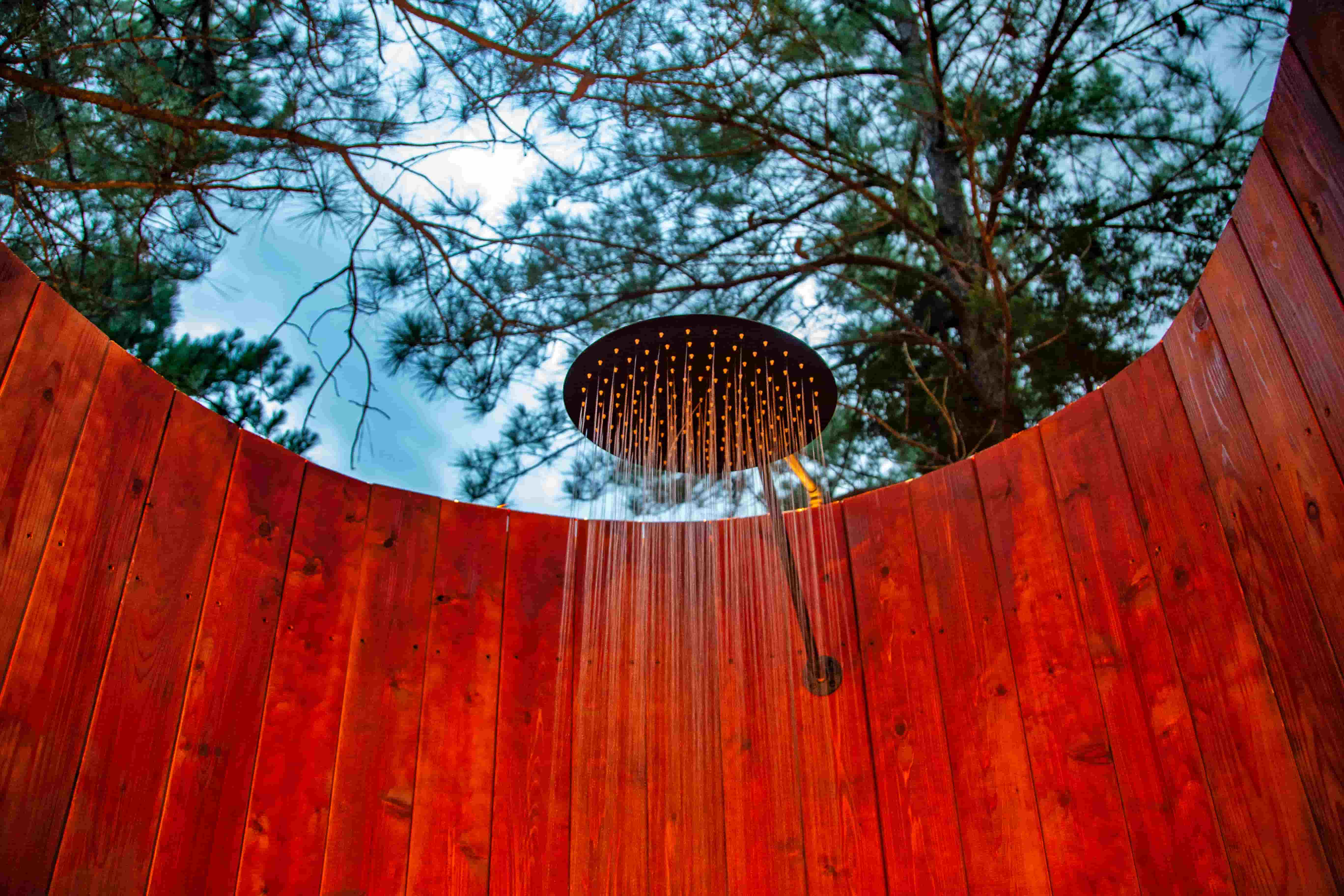 Private outdoor shower at Cabin SOL
